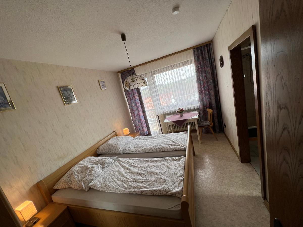 Doppelzimmer Nr 5 Freiensteinau Buitenkant foto